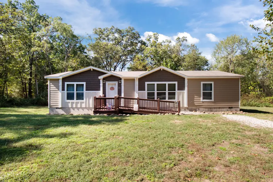 200 Lance Wood Drive, Kissee Mills, MO 65680 - Image #2