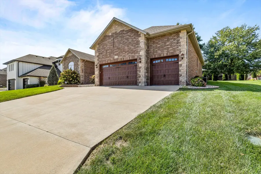8310 Rolling Hills Drive, Nixa, MO 65714 - Image #3