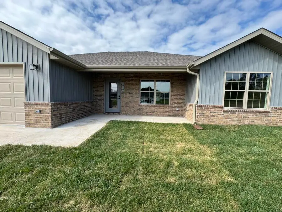 1618 Ridgemont Avenue, Monett, MO 65708 - Image #2