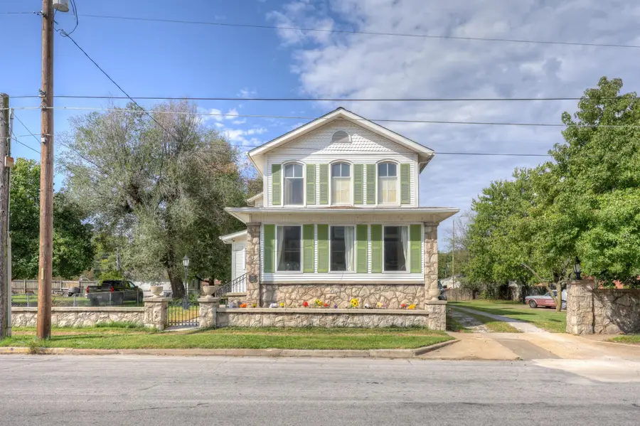 210 N Jefferson Street, Neosho, MO 64850 - Image #2