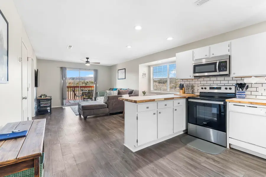 30 Bluebird Way #4, Branson, MO 65616 - Image #2