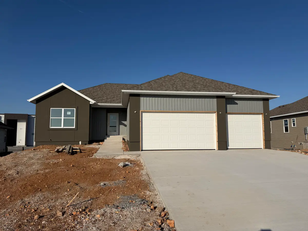 1281 N Maxine Avenue, Nixa, MO 65714 - Image #1