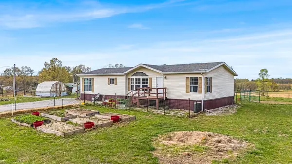 4180 Private Rd 7201, West Plains, MO 65775