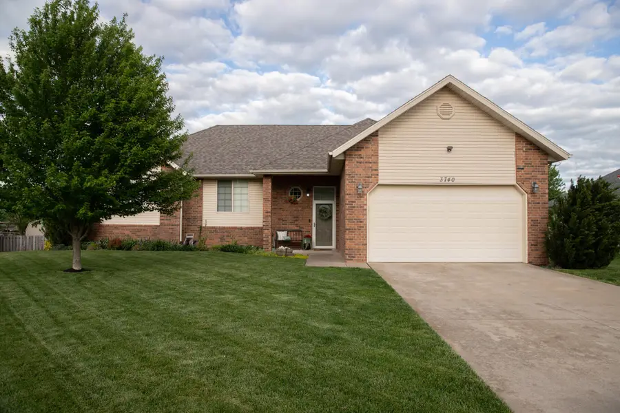 3740 N Oak Point Avenue, Springfield, MO 65803 - Image #2