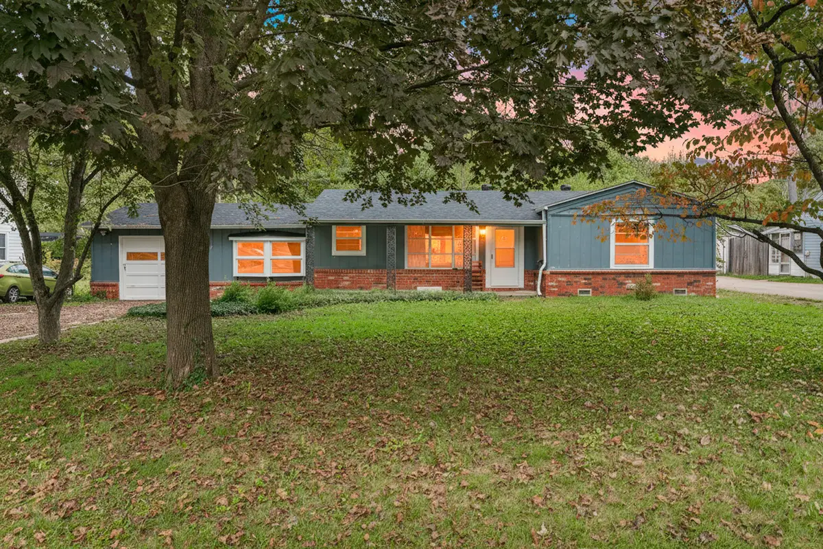 2347 E Kirkwood Street, Springfield, MO 65804 - #1