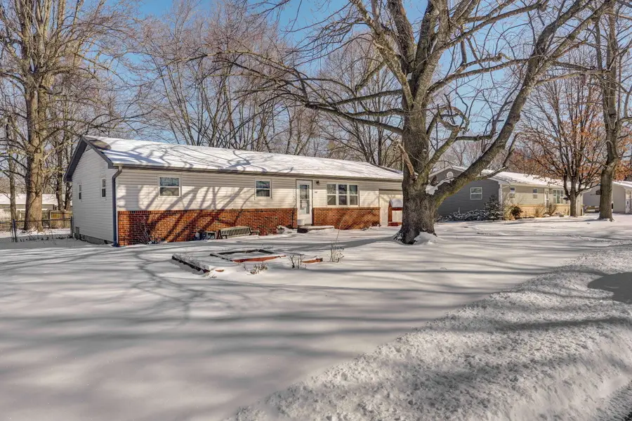 667 W Elm Street, Aurora, MO 65605 - Image #2