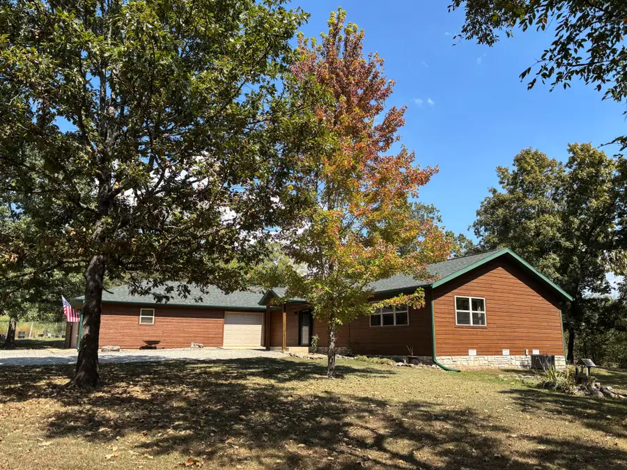 102 Lightning Springs Road, Protem, MO 65733 - Image #3