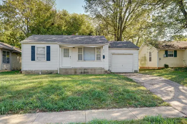 852 S New Avenue, Springfield, MO 65806