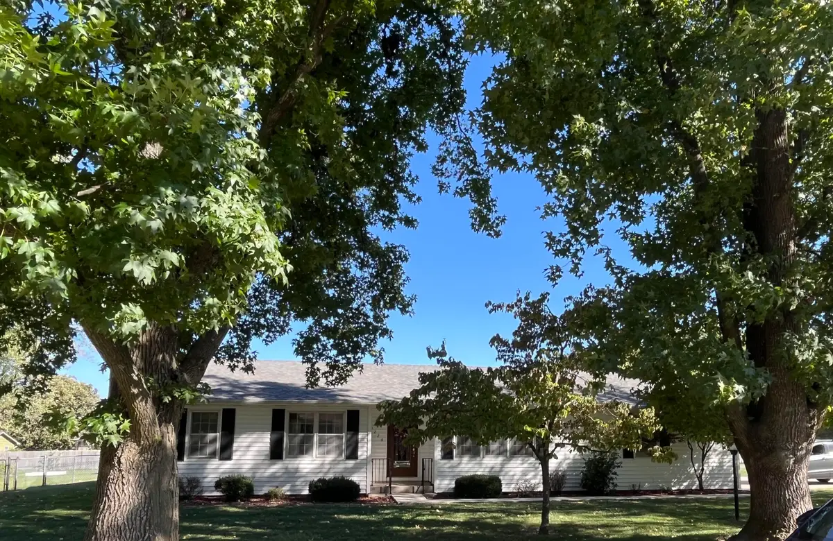 1220 Tyler Street, Aurora, MO 65605 - Image #1