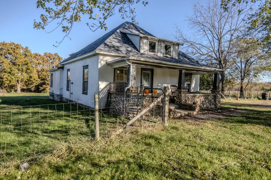 1122 N Buffalo Street, Marshfield, MO 65706 - Image #3