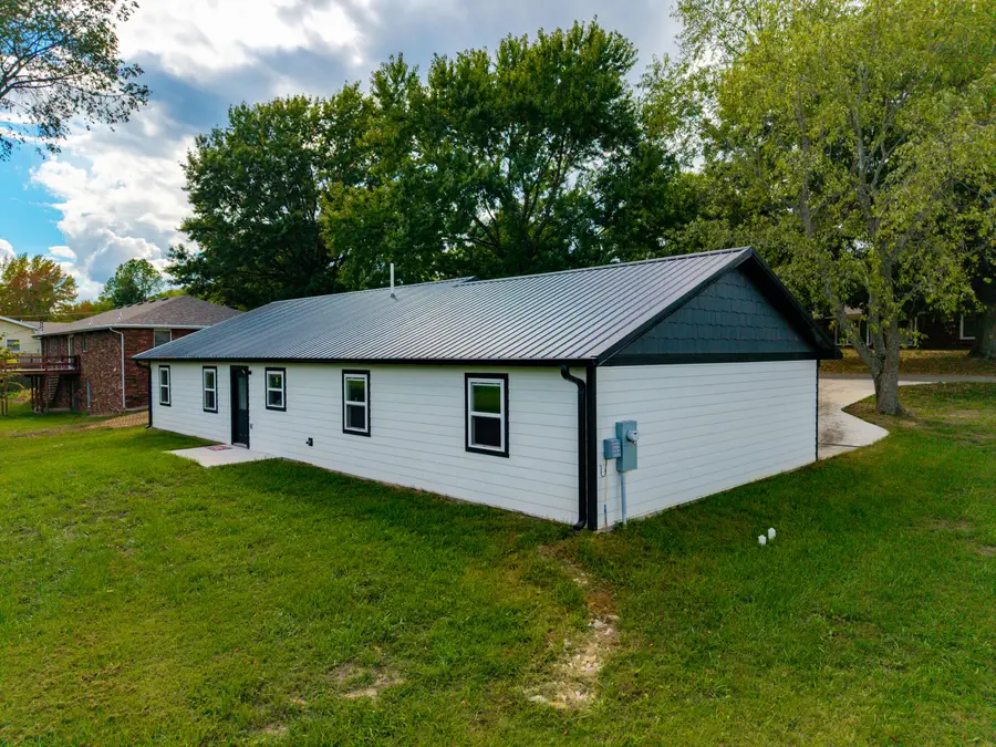 912 Posey Street, Ava, MO 65608 - Image #3