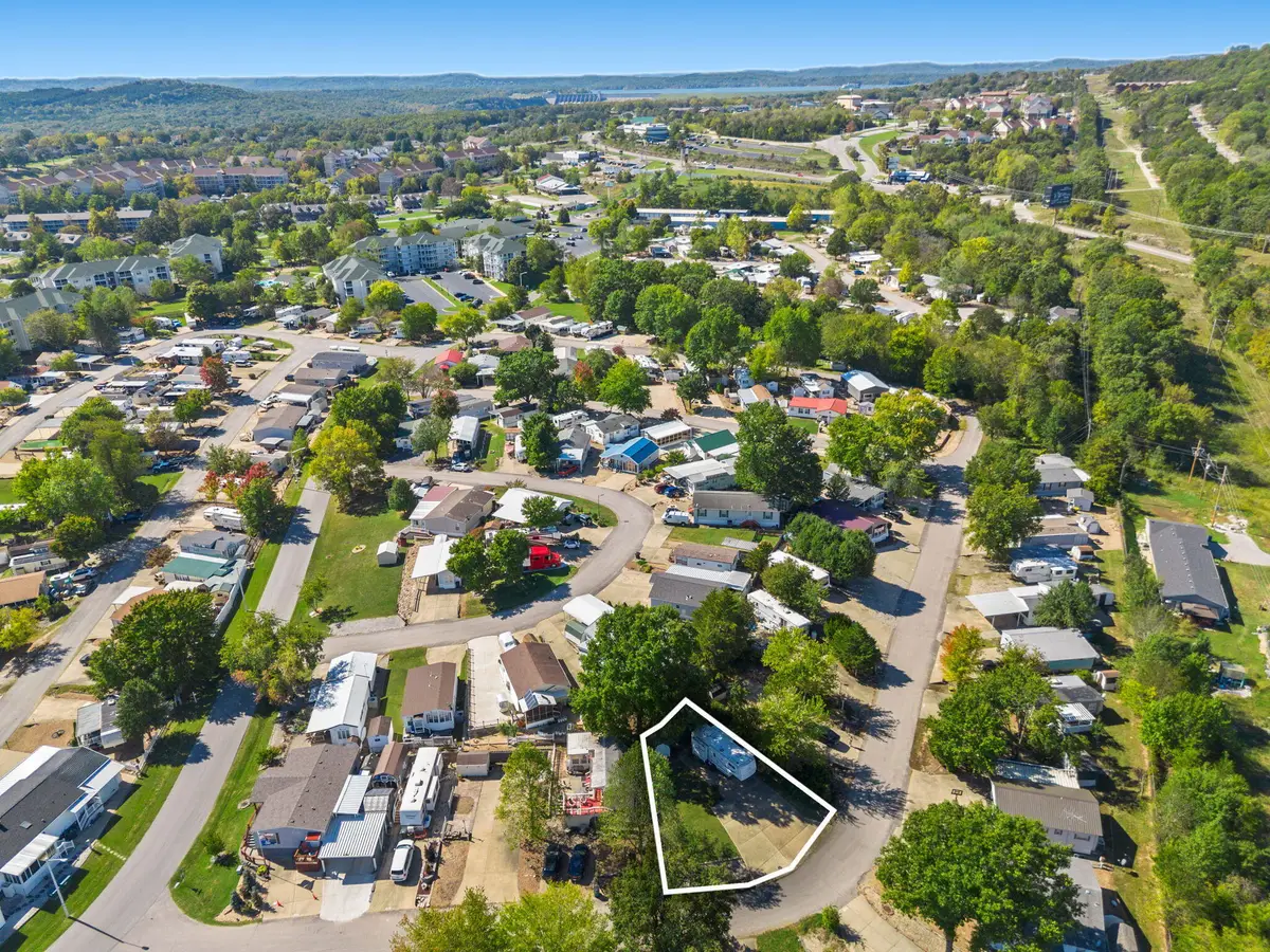 214 Blue Bird Lane, Branson, MO 65616 - Image #1