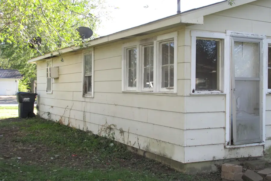 627 E Third Street, Marshfield, MO 65706 - Image #3