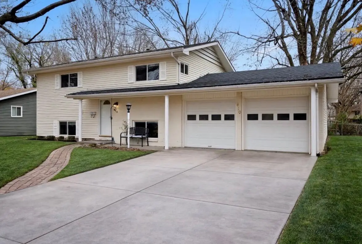 610 E Greenwood Street, Springfield, MO 65807 - Image #1