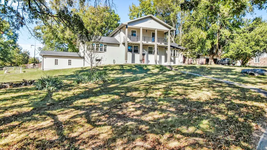 2829 W Ellison Drive, Springfield, MO 65810 - Image #2