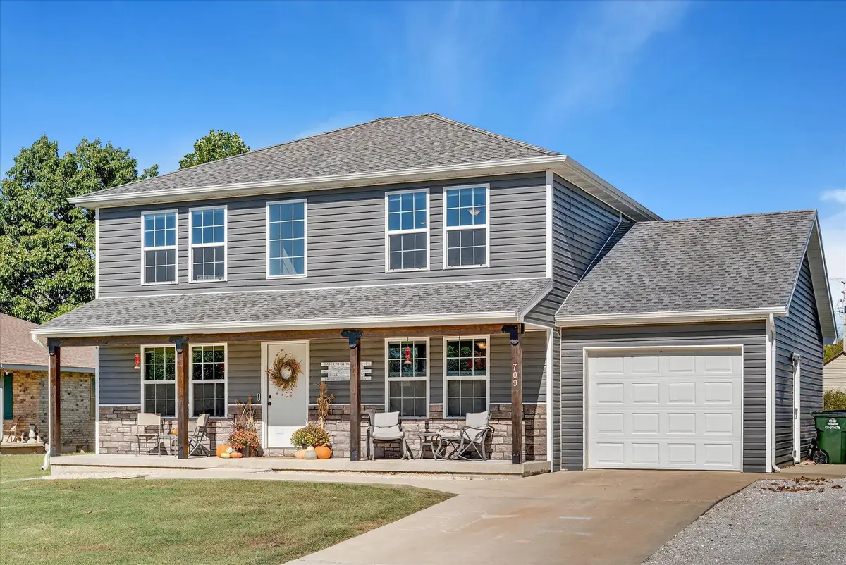 709 Valley Lane, Stockton, MO 65785 - Image #1