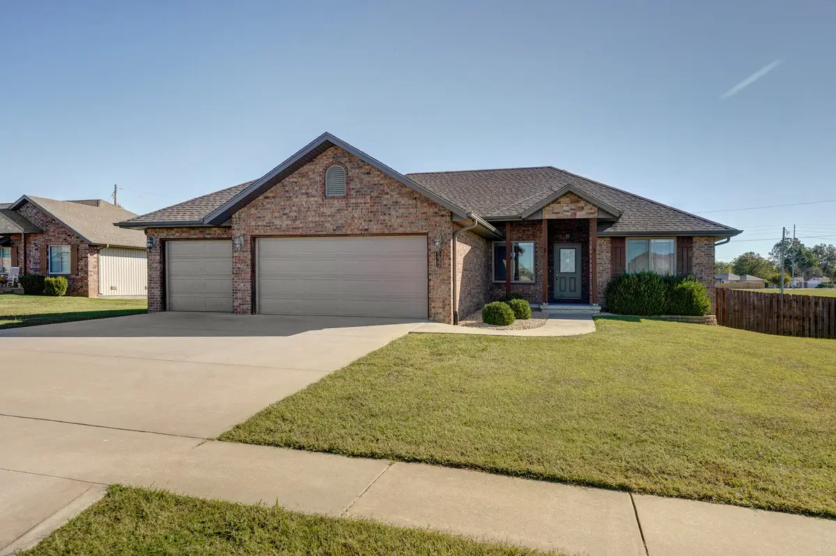 5622 S Tamarack Lane, Battlefield, MO 65619 - Image #1