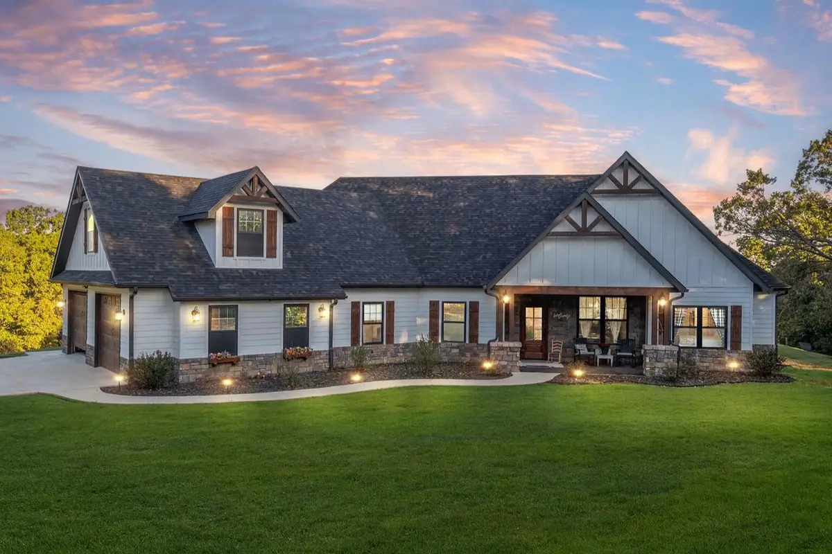 595 S Oakwood Trail, Noel, MO 64854 - Image #1