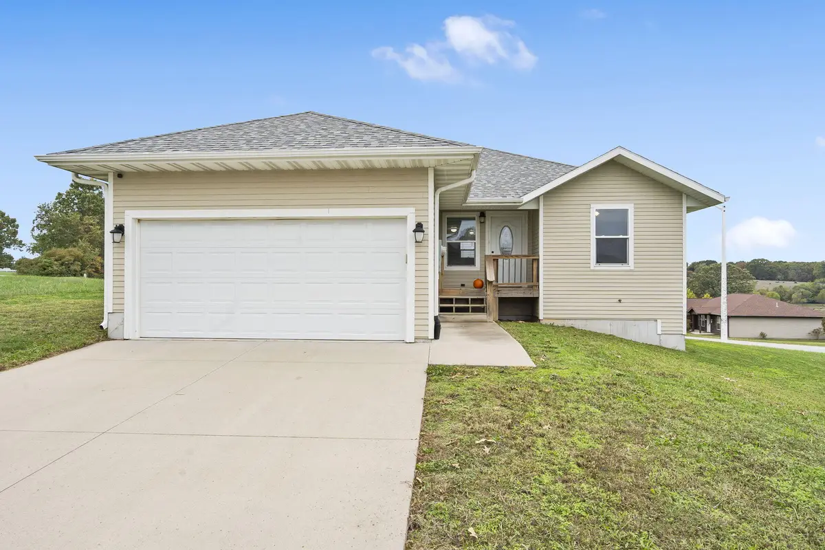 57 Zachs Court Court, Reeds Spring, MO 65737 - Image #1