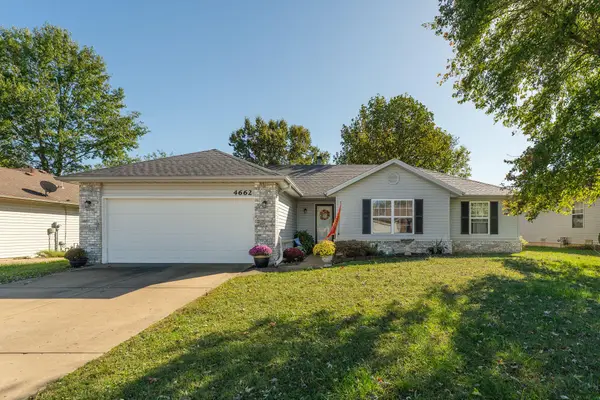 4662 W University Street, Springfield, MO 65802