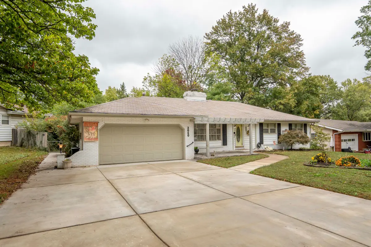 3060 S Greenbrier Avenue, Springfield, MO 65804 - #1