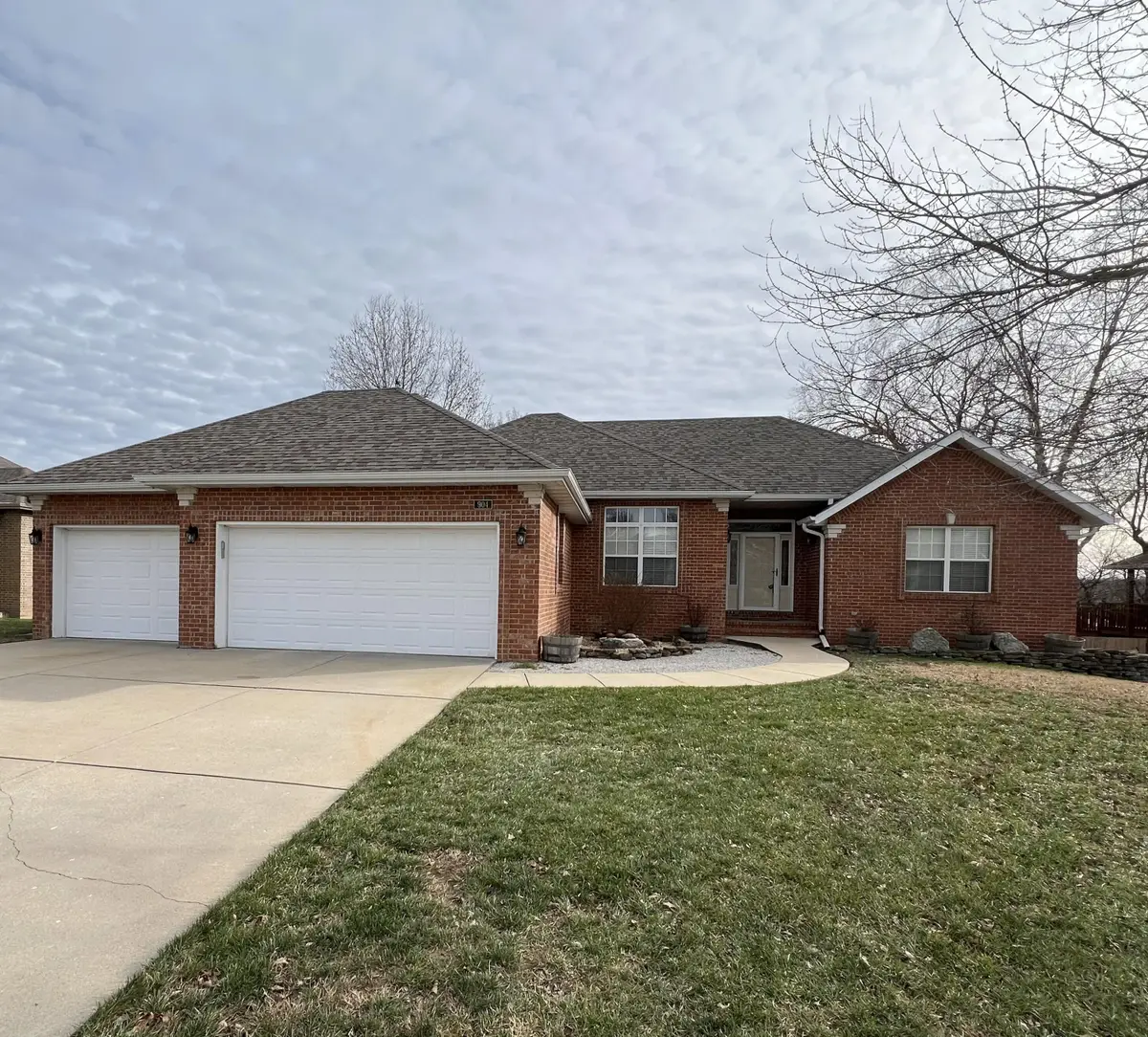 904 E Elizabeth Street, Republic, MO 65738 - #1