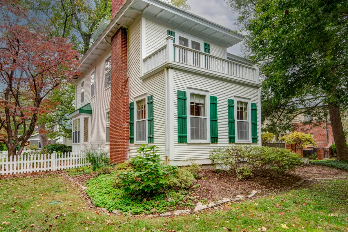 1255 S Pickwick Avenue, Springfield, MO 65804 - #1