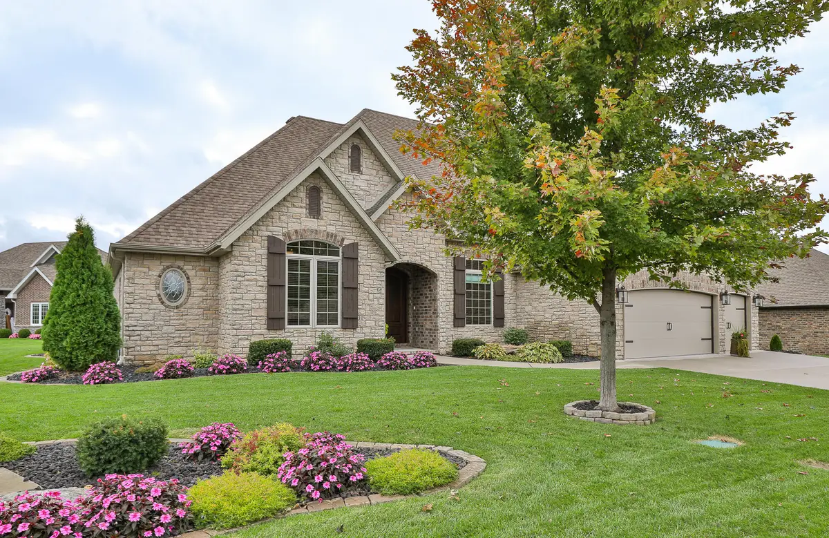 842 E Abbey Court, Nixa, MO 65714 - Image #1