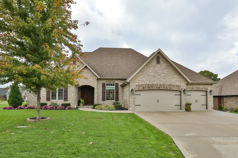 842 E Abbey Court, Nixa, MO 65714 - Image #2