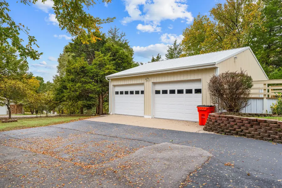 32 Ledgestone Road, Shell Knob, MO 65747 - Image #2