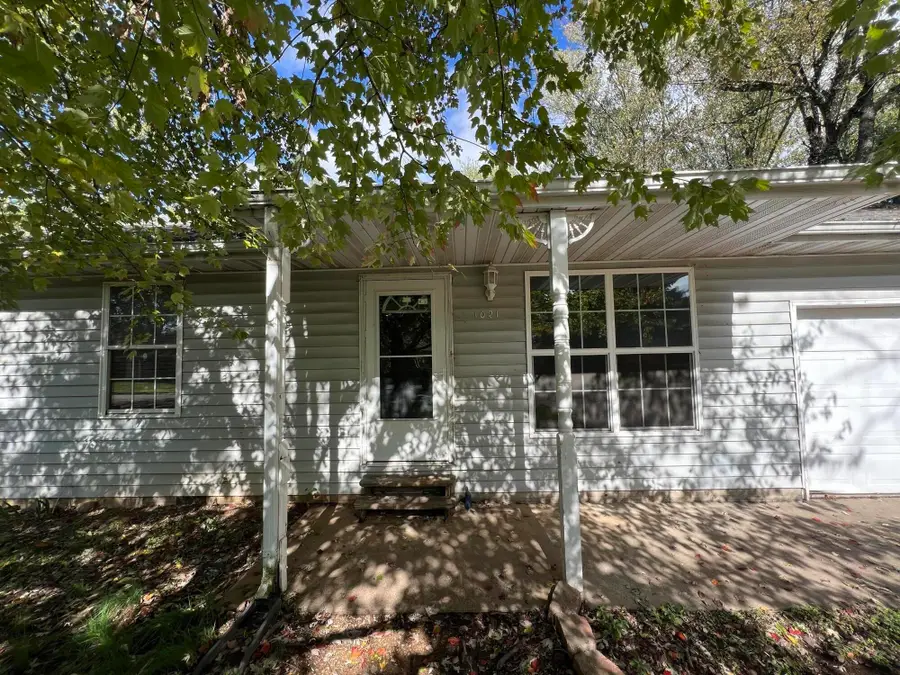 1021 W Crestview Lane, Republic, MO 65738 - #3