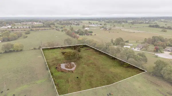 000 E Warren Avenue, Ozark, MO 65721