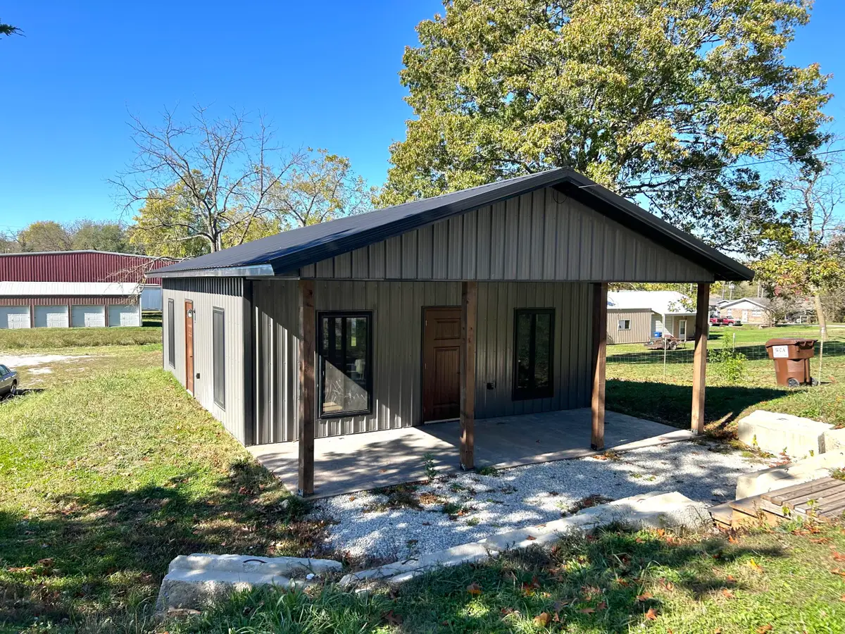 515 N Broad Avenue, Mansfield, MO 65704 - Image #1