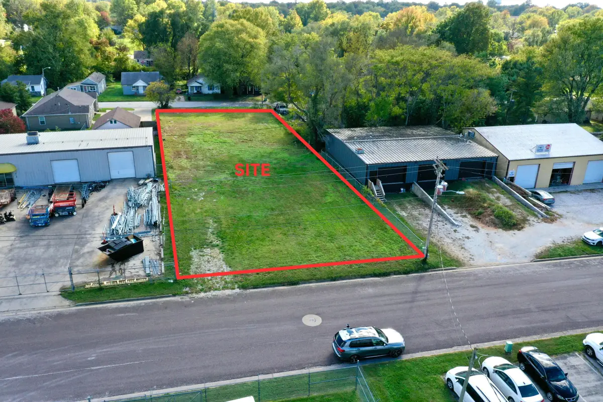 2111 E Cairo Street, Springfield, MO 65802 - Image #1