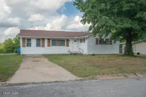 246 Hillcrest Drive, Neosho, MO 64850