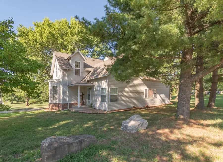 800 N Elm Street, Pierce City, MO 65723 - Image #3