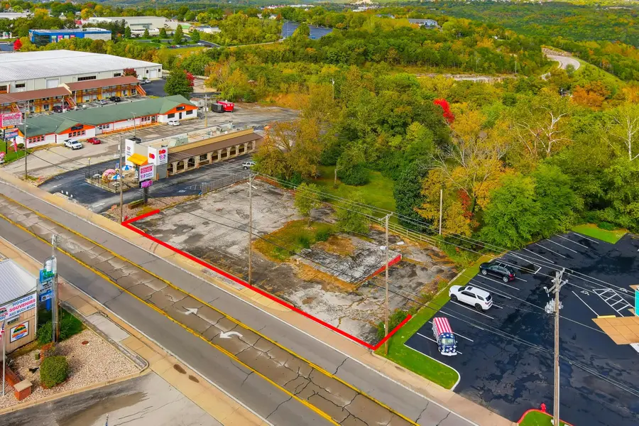 1211 West 76 Country Boulevard, Branson, MO 65616 - Image #2