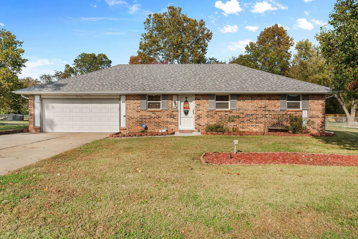 4247 W La Siesta Place, Springfield, MO 65802 - Image #1