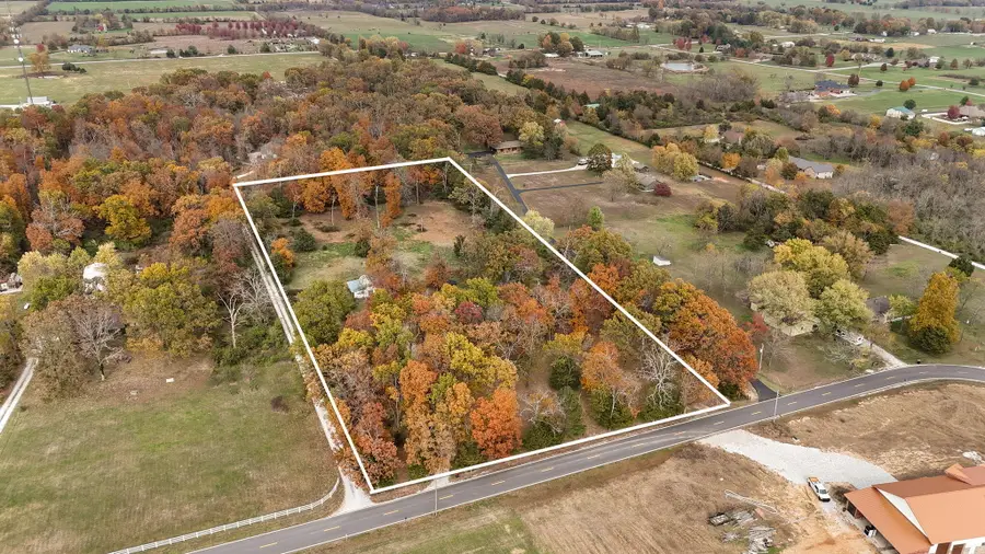 3195 E Southernview Road, Ozark, MO 65721 - Image #2