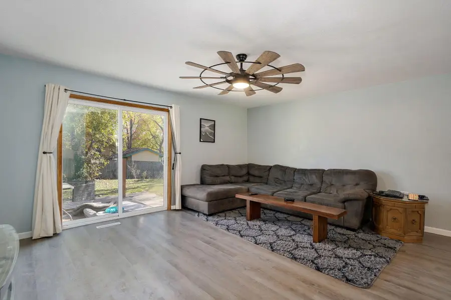 5824 S Iris Lane, Battlefield, MO 65619 - Image #2