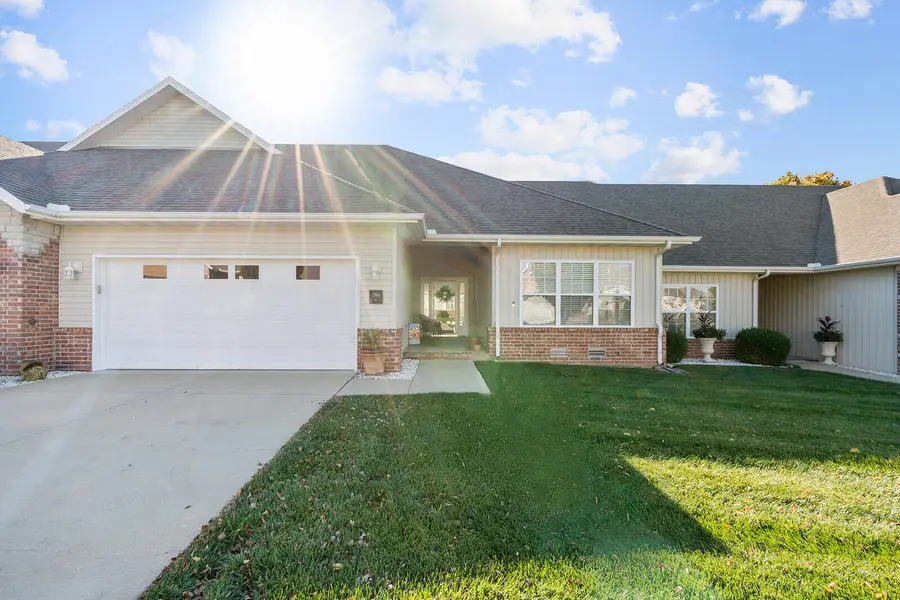 1368 N Sandy Creek Circle #4, Nixa, MO 65714 - Image #2