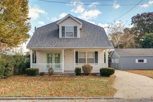 1946 S Kentwood Avenue, Springfield, MO 65804