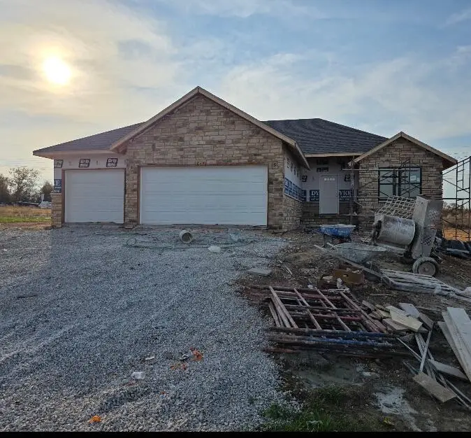 689 W Castor Loop, Nixa, MO 65714 - Image #1