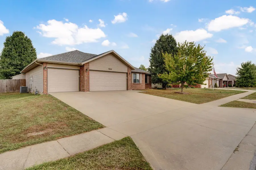 4407 W Nicholas Street, Springfield, MO 65802 - Image #2