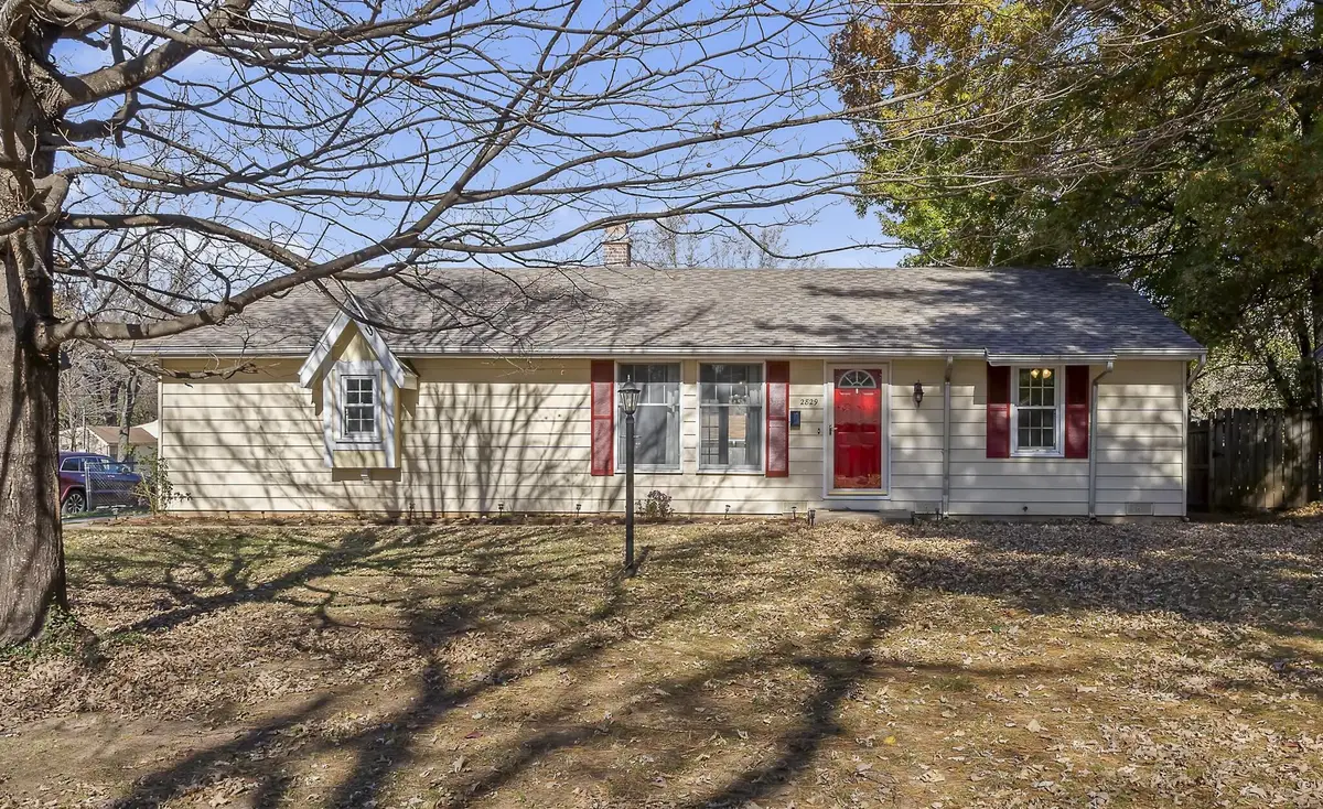 2829 E Monroe Terrace Terrace, Springfield, MO 65802 - #1