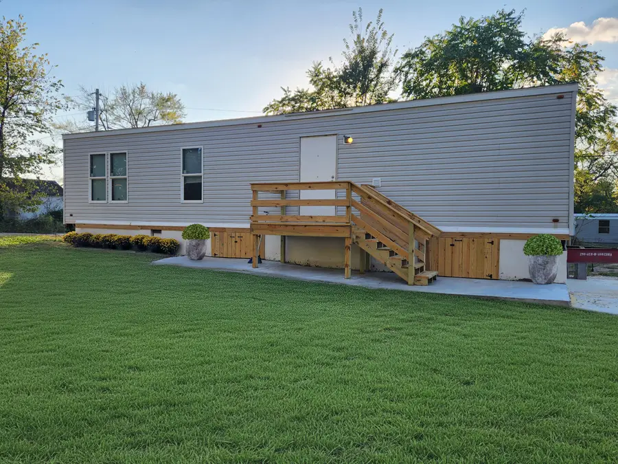 411 W Nelon, Conway, MO 65632 - Image #2