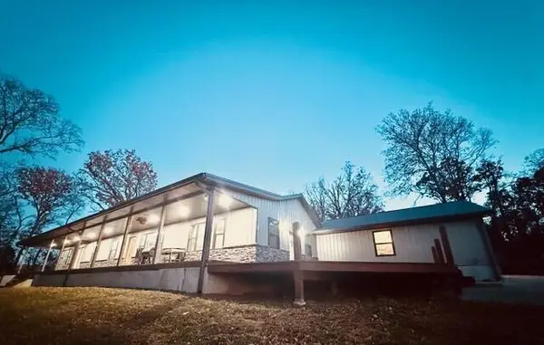 6101 SW 831, El Dorado Springs, MO 64744