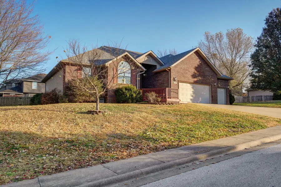 1111 E Robin Street, Ozark, MO 65721 - Image #2