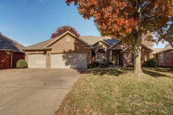 733 E Lakewood Street, Springfield, MO 65810