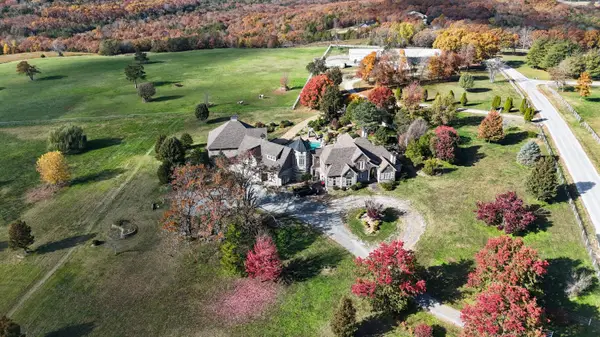 115 Old Well Lane, Kirbyville, MO 65679